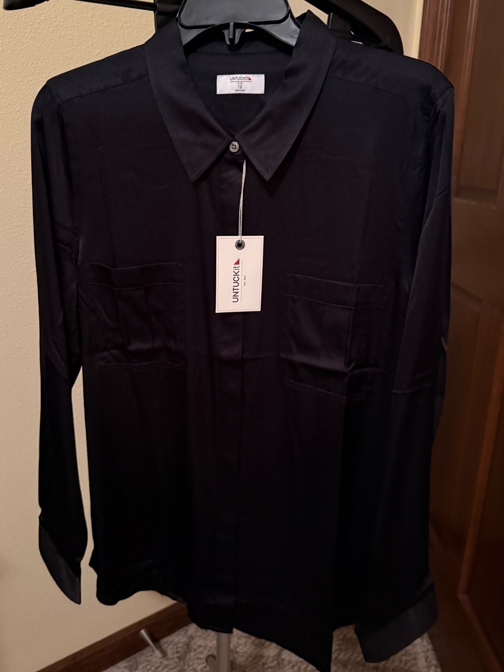 UNTUCKit Women’s Black Long-Sleeve Button-Up 100% Polyester Shirt, NWT